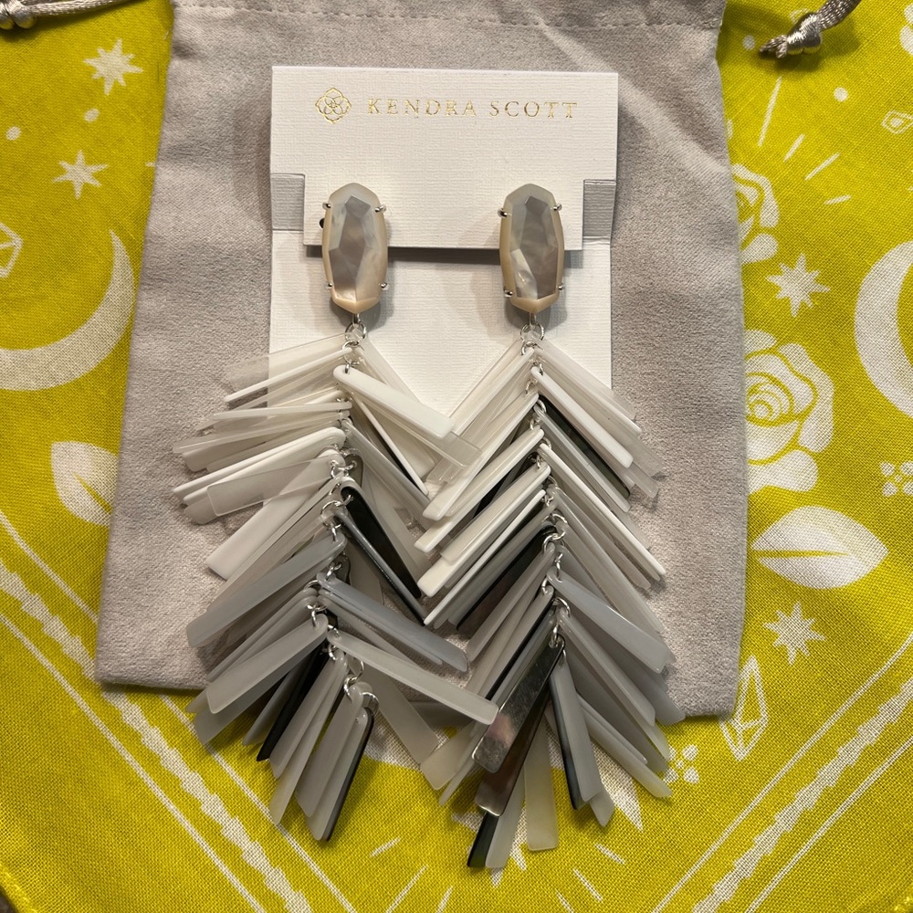 Kendra Scott Justyne Earrings